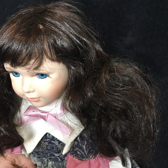 VINTAGE Porcelain Doll - Picture 3 of 16